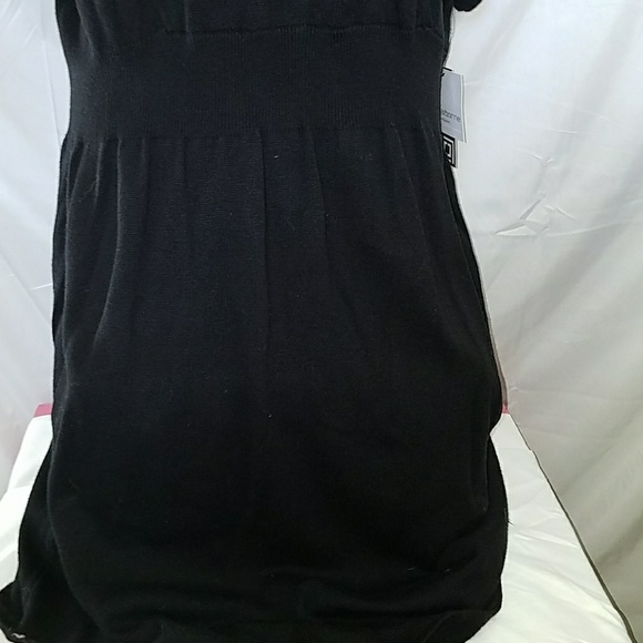 NWT- Adorable Black Short Sleeve Sweater Dress - Picture 3 of 4